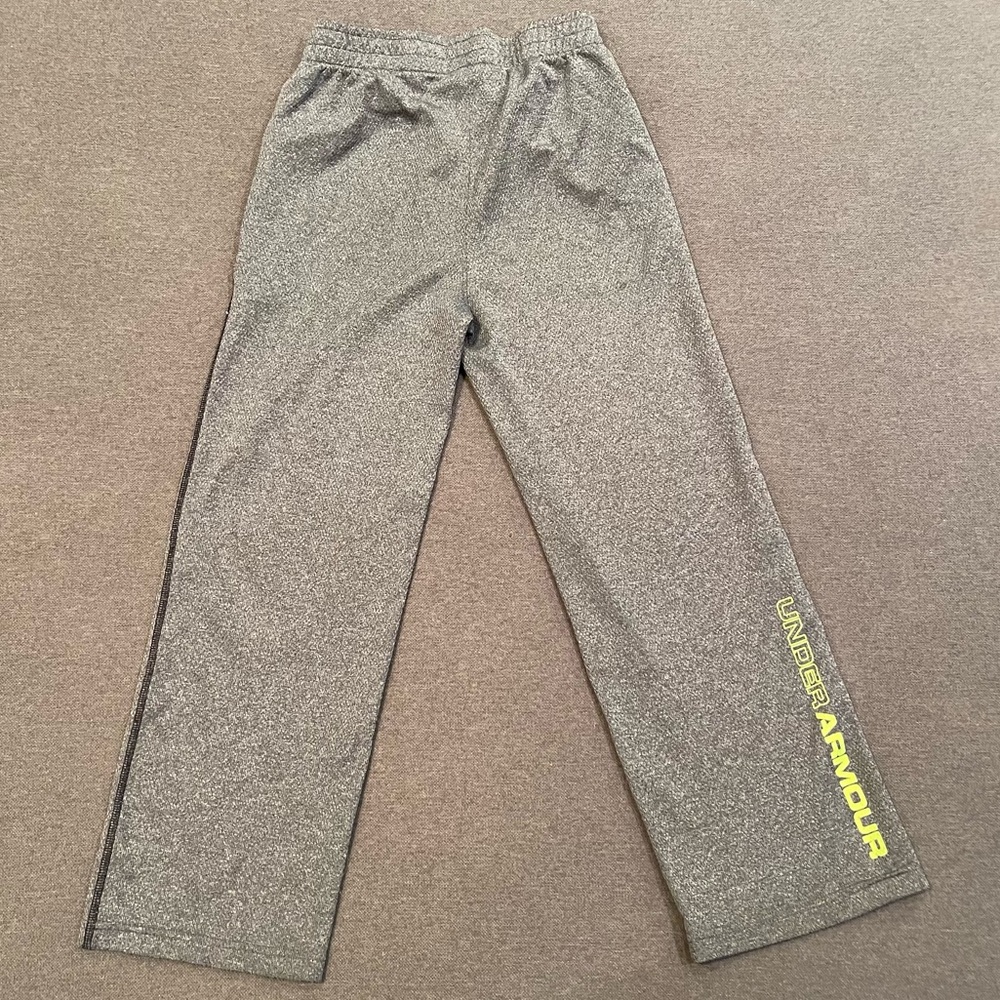Under Armour kids lightweight joggers in gray with lime green logo size 7 EUC